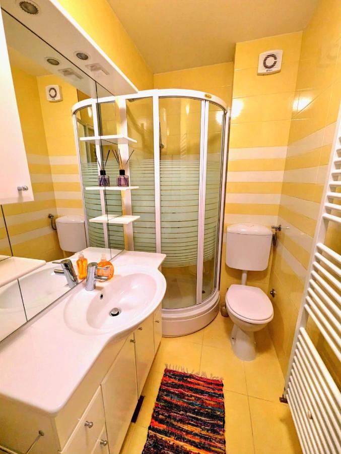 City Apartment Omis Bagian luar foto