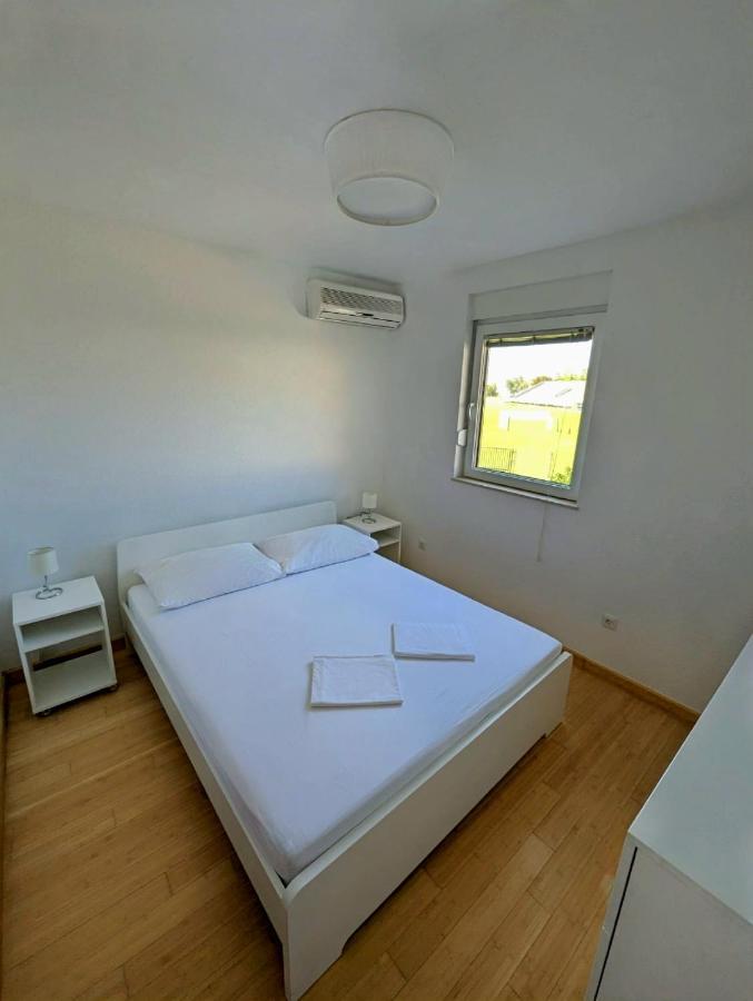 City Apartment Omis Bagian luar foto