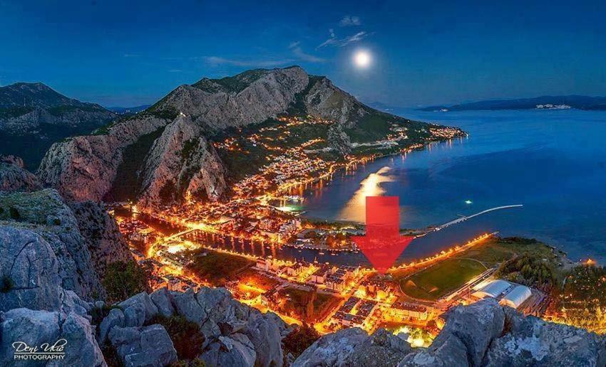 City Apartment Omis Bagian luar foto